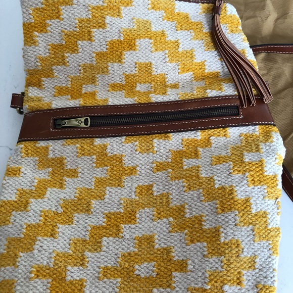 NWT Patricia Nash yellow woven convertible backpack - Picture 2 of 6